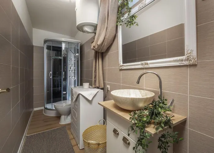 Piccola Adriatic With A Heated Swimming Pool, Grill, Children Playground Opatija *