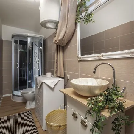 Piccola Adriatic With A Heated Swimming Pool, Grill, Children Playground Opatija *